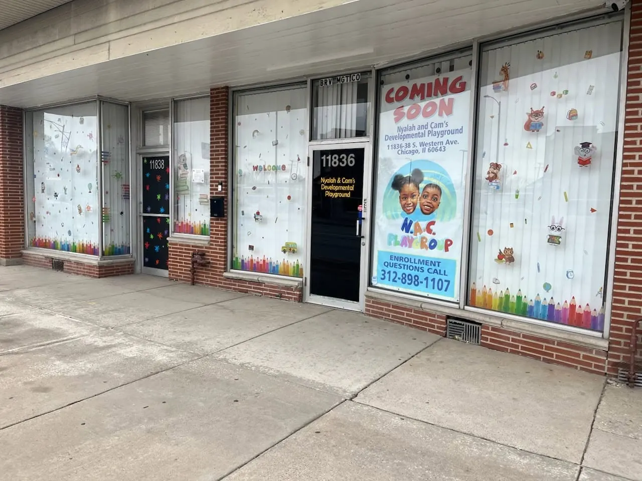The center's storefront at 11836 S Western Ave